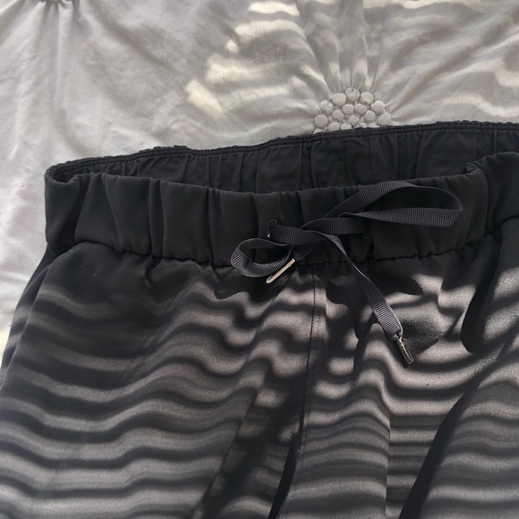 Lululemon On the Fly 7/8 Pants Size 8 - Picture 3 of 3